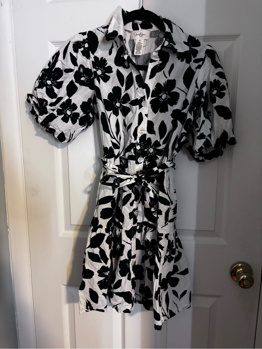 Jessica Simpson Black & White Floral Button-Front Dress with Tie Waist